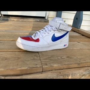 I’m selling my custom worn Nike AF1 I will cleanup